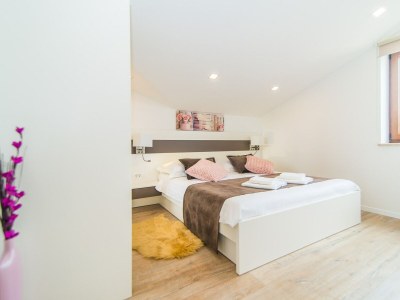 Apartment Milohanic Luxury - Three-Bedroom IV with Balcony - Features photo 15