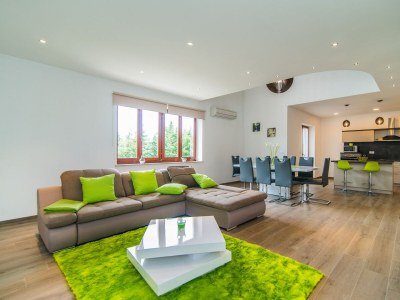 Apartment Milohanic Luxury - Three-Bedroom IV with Balcony - Features photo 25