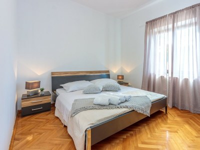 Apartment - Apartment Terlevic with Terrace - Features photo 9