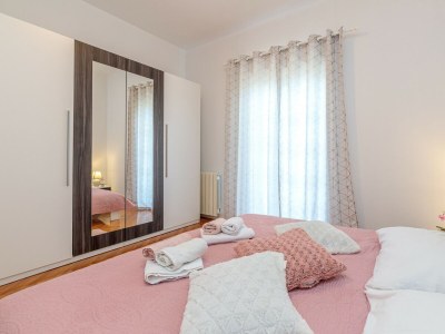 Apartment - Apartment Terlevic with Terrace - Features photo 15