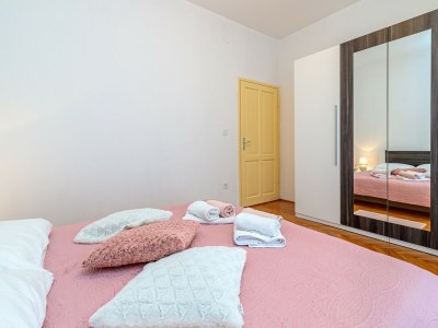 Apartment - Apartment Terlevic with Terrace - Features photo 16