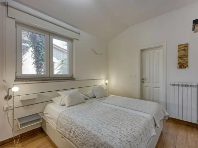 Apartment Apartments Cupar - Valentina, 100 m from the beach - Features photo 14