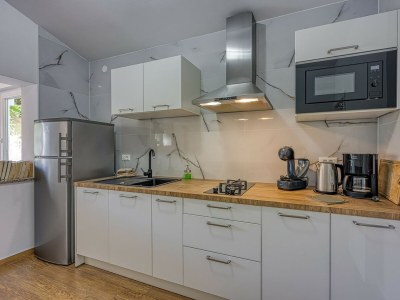 Apartment Apartments Cupar - Valentina, 100 m from the beach - Features photo 16