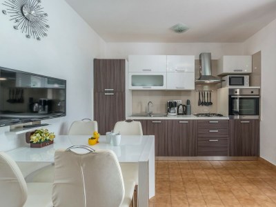 Apartment Rakovac - Two-Bedroom Apartment A5 with Terrace - Features photo 18