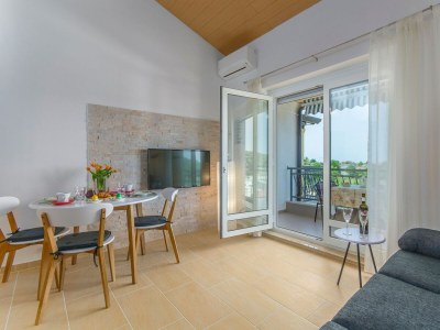 Apartment Apartment Complex Kajic Ljiljana - Studio Apartment Ljiljana II with Balcony and Sea View - Features photo 23