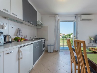 Apartment - Apartment Nensi with Balcony - Features photo 9
