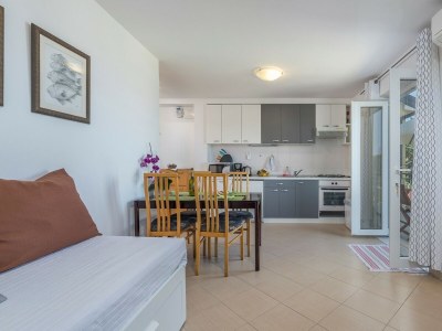 Apartment - Apartment Nensi with Balcony - Features photo 16