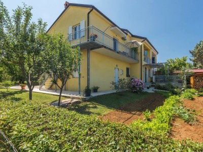 Apartment - Apartment Nensi with Balcony - Environment photo 20