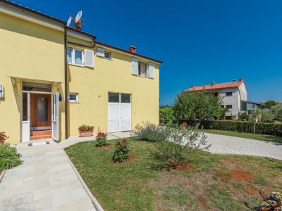Apartment - Apartment Nensi with Balcony - Environment photo 22