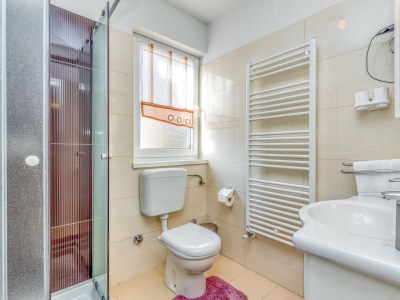 Apartment Kardumovic - One-Bedroom Apartment No.1 Purple - Features photo 8