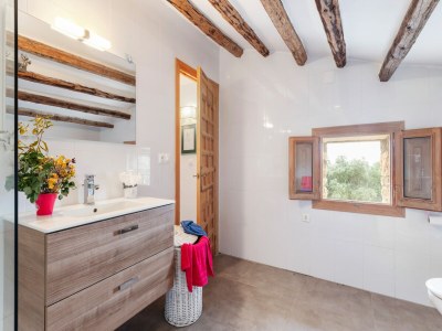 Farmhouse Belvilla by OYO Masia Vinaixa - Features photo 18