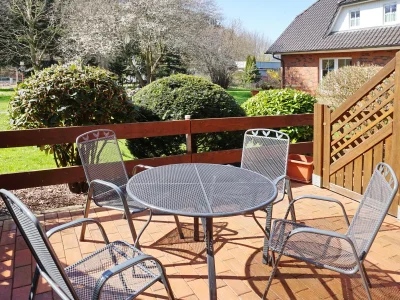 Holiday apartment Am Deckbusch / FeWo 3 - Outdoor photo 2