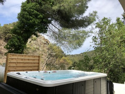 Holiday house Attraktive und luxuriöse Villa mit Pool-Jacuzzi - Outdoor photo 3