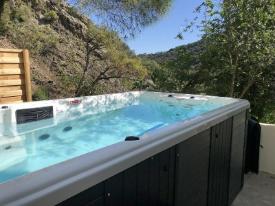 Holiday house Attraktive und luxuriöse Villa mit Pool-Jacuzzi - Outdoor photo 14