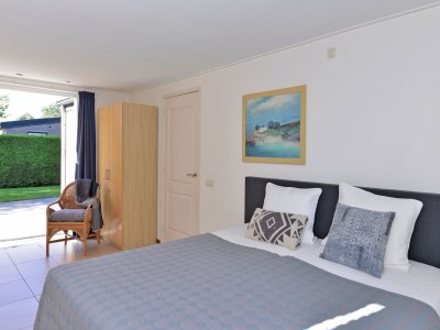 Bungalow Bungalow near Veerse Meer & Beach - Features photo 13