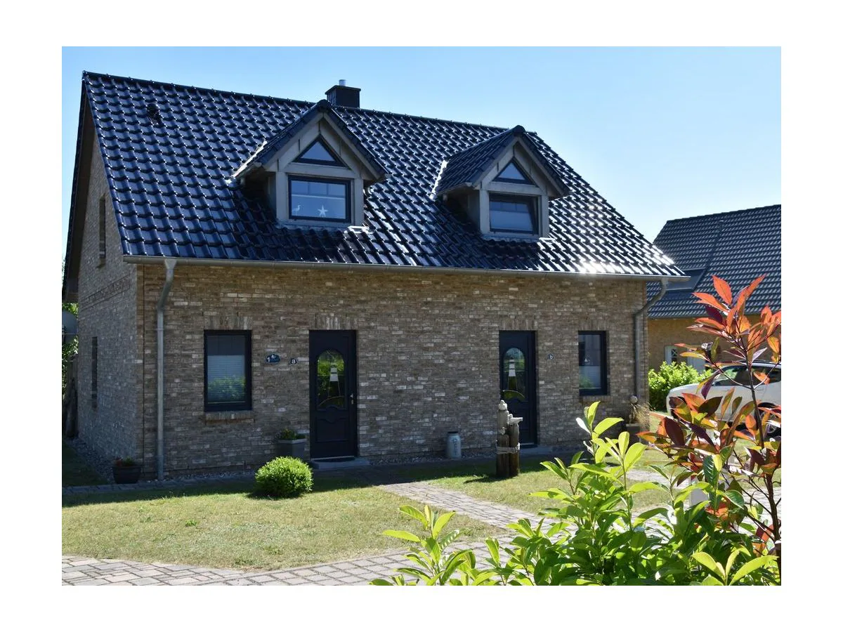 Holiday house "Leucthturm" ('Lighthouse ') - Outdoor photo 2