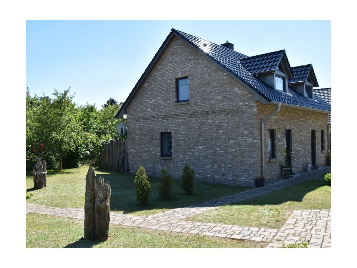 Holiday house "Leucthturm" ('Lighthouse ') - Outdoor photo 3