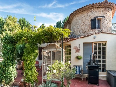 Holiday house Holiday Home in Lorgues with Pool and Terrace - Outdoor photo 7