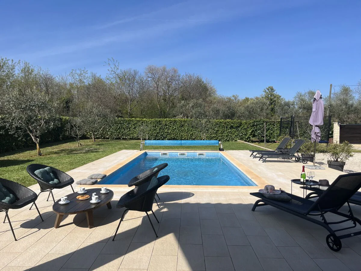 Holiday house Nina with a heated pool - Outdoor photo 5