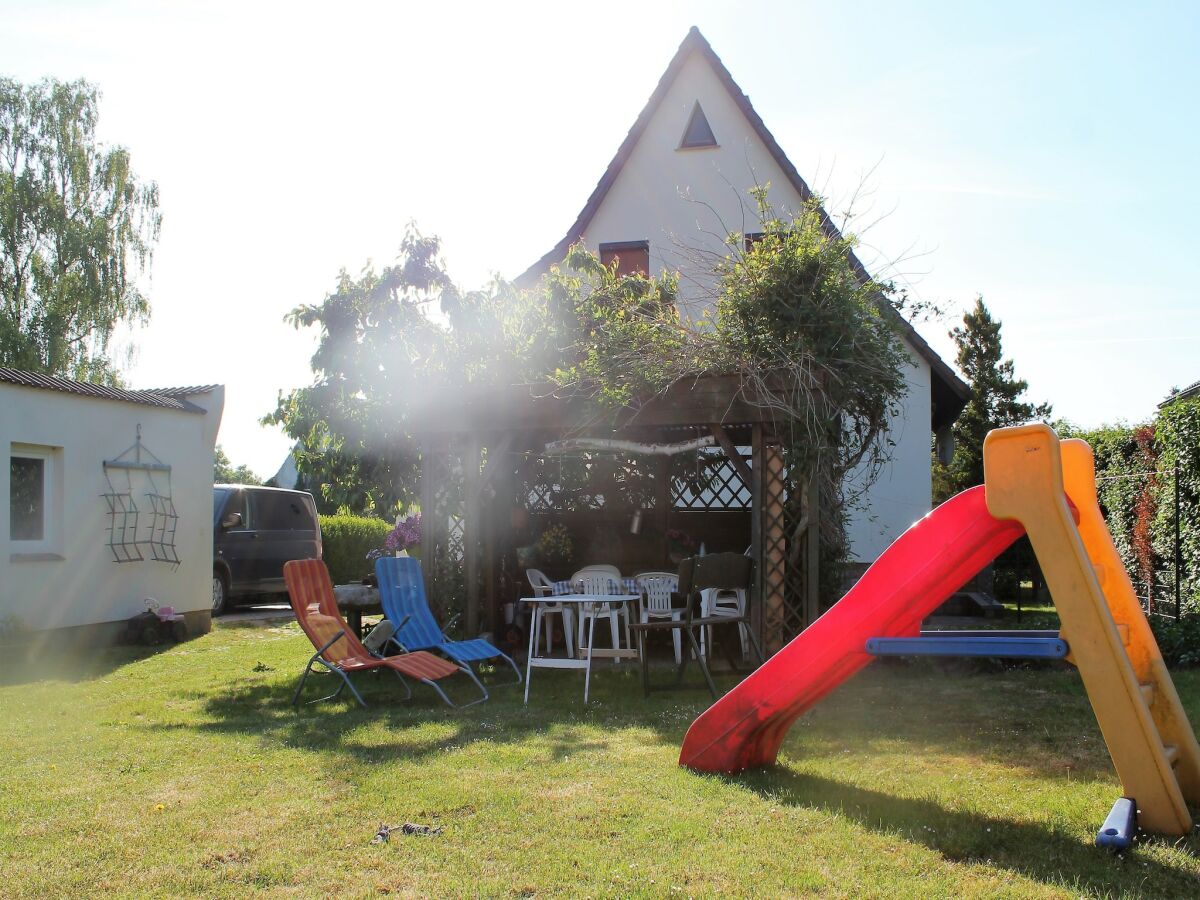 Apartment Cozy Apartment with Garden - Outdoor photo 2