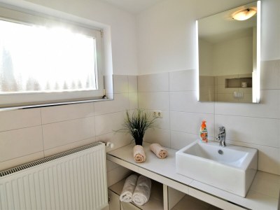 Apartment Cozy Apartment with Garden - Features photo 8