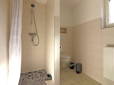 Apartment Cozy Apartment with Garden - Features photo 19