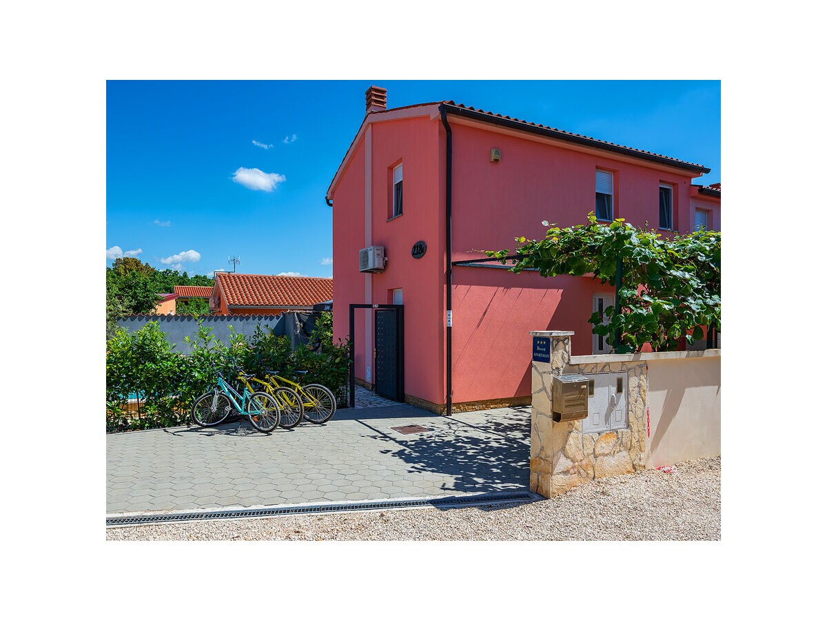 Holiday house Lina - Outdoor photo 3