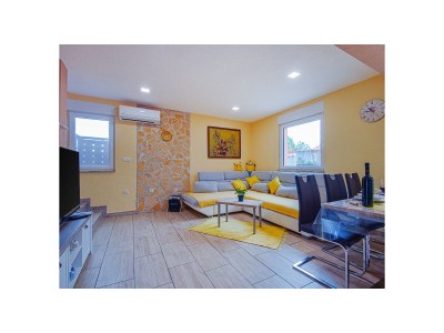 Holiday house Lina - Features photo 23