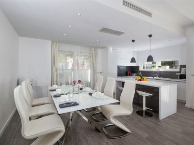 Villa Villa Red with pool & sea view - Features photo 10