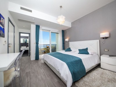 Villa Villa Red with pool & sea view - Features photo 11