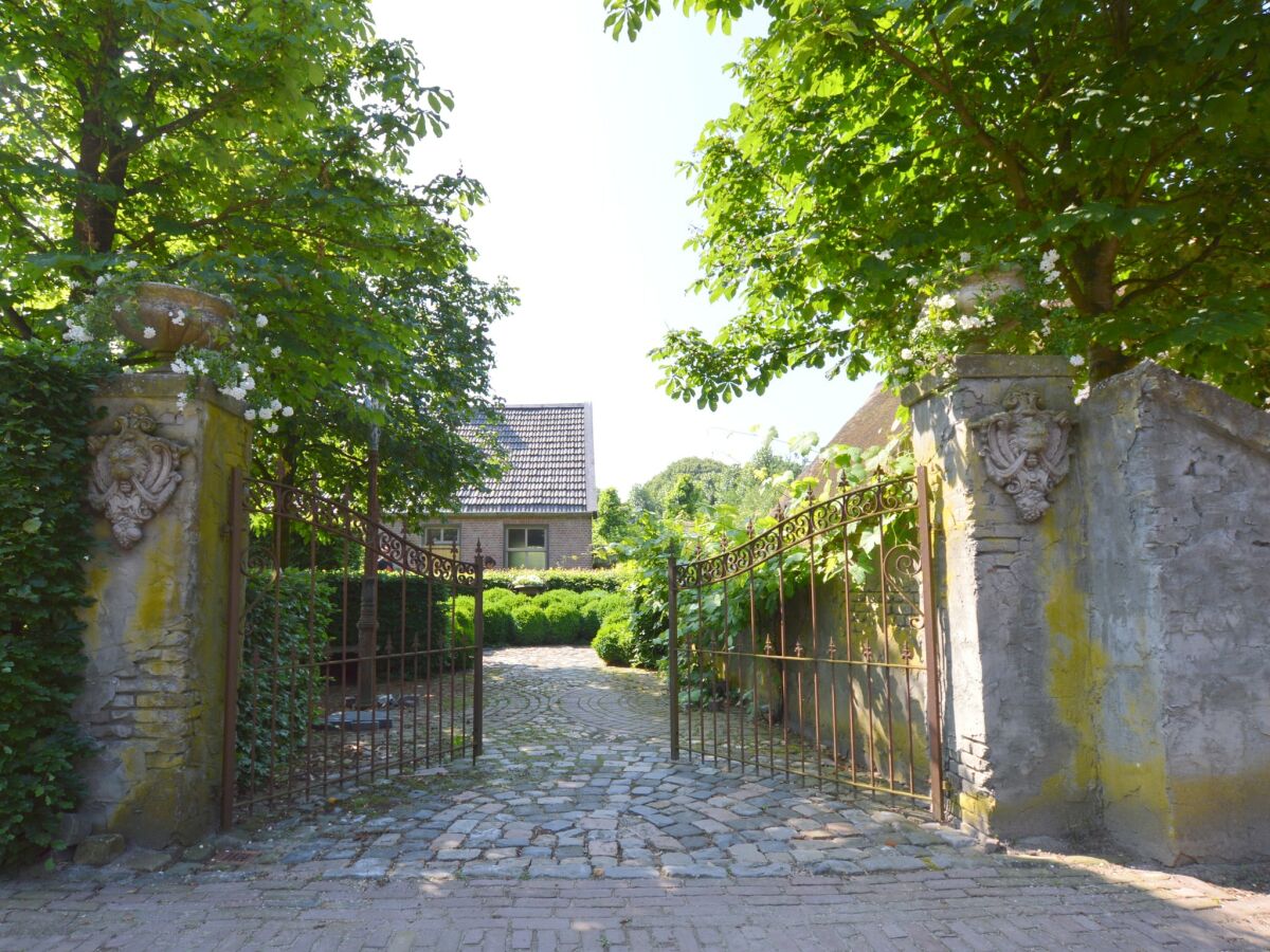 Holiday house Gruppenaufenthalt mit privatem Pool und Sauna - Outdoor photo 4