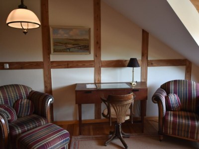 Apartment Besondere Ferienwohnung Bibliothek in Buschhagen - Features photo 16