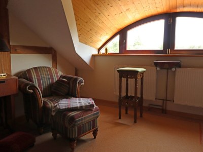 Apartment Besondere Ferienwohnung Bibliothek in Buschhagen - Features photo 24