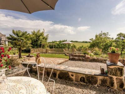 Holiday house Modern holiday home with swimming pool - Outdoor photo 16