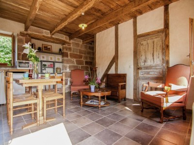 Holiday house Modern holiday home with swimming pool - Features photo 23