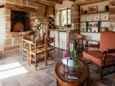 Holiday house Modern holiday home with swimming pool - Features photo 25