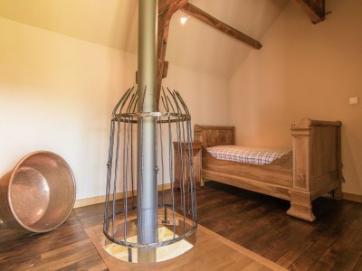 Holiday house Modern holiday home with swimming pool - Features photo 27