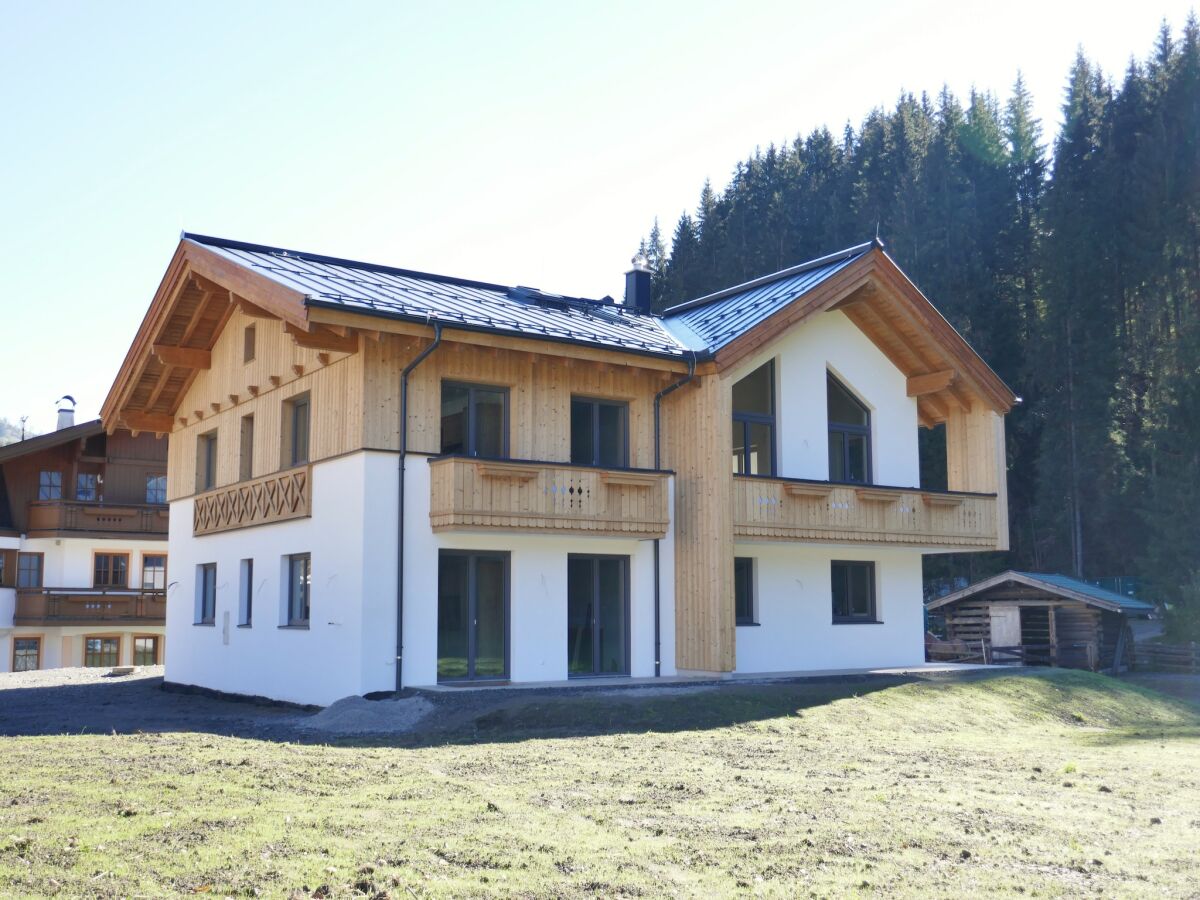Chalet Chalet in Saalbach near Ski Lift - Outdoor photo 2