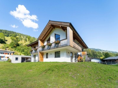 Chalet Chalet in Saalbach near Ski Lift - Outdoor photo 8