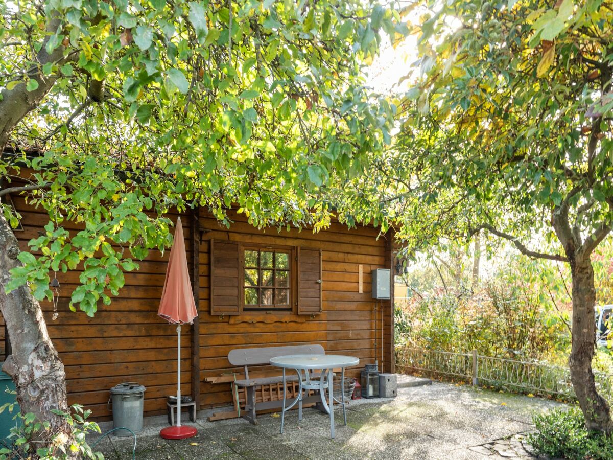Holiday house Charmantes Ferienhaus mit eigenem Garten - Outdoor photo 4