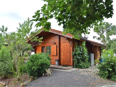 Holiday house Charmantes Ferienhaus mit eigenem Garten in Knüll - Holiday house