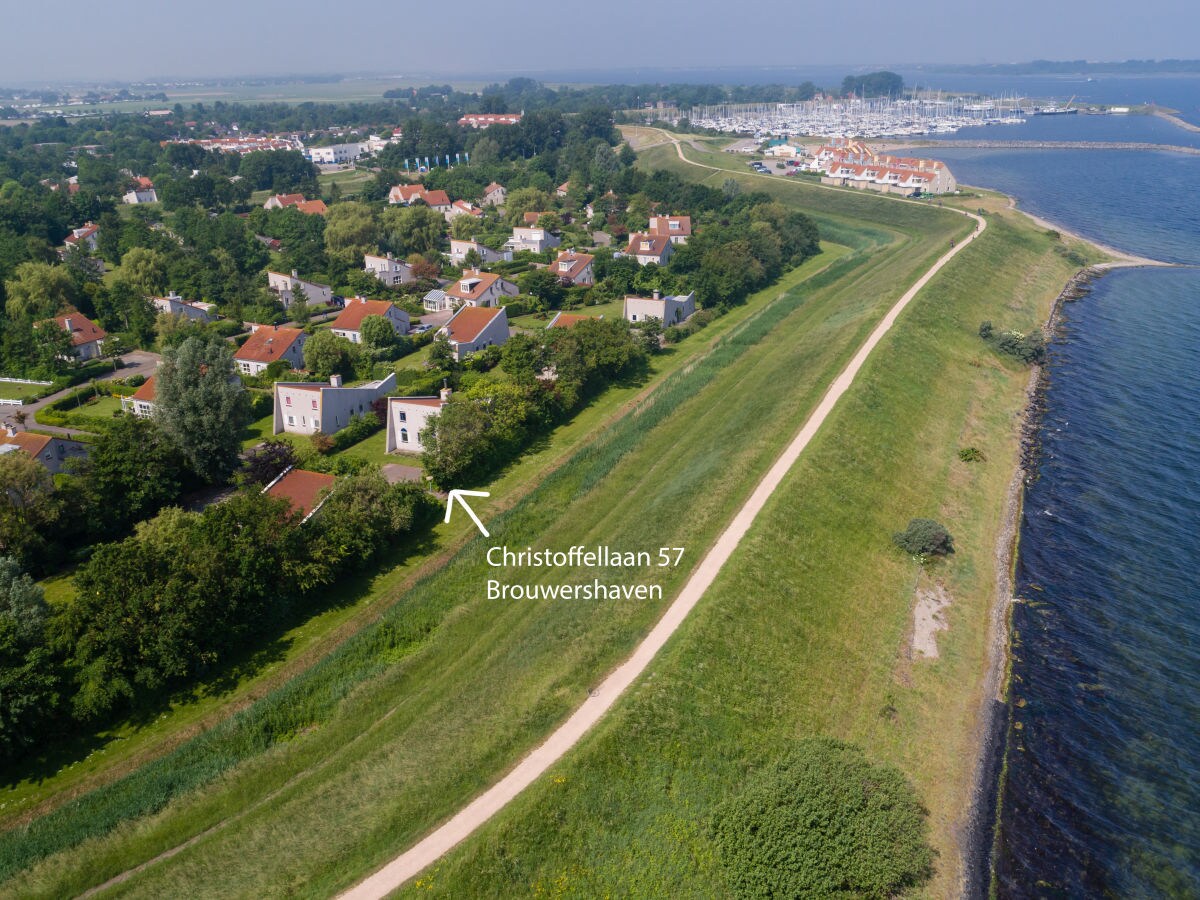 Holiday house "Breakwater" - Outdoor photo 3