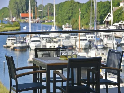 Apartment Waterfront Apartment with Terrace - Outdoor photo 3