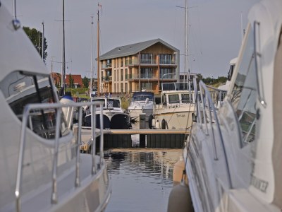 Apartment Waterfront Apartment with Terrace - Outdoor photo 7