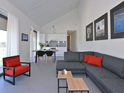 Apartment Waterfront Apartment with Terrace - Features photo 10