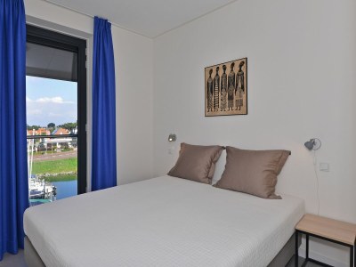 Apartment Waterfront Apartment with Terrace - Features photo 16