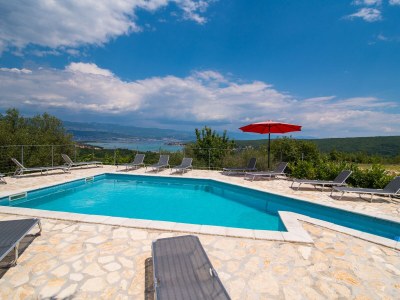 Holiday house with Seaview and pool in Sužan - Holiday house