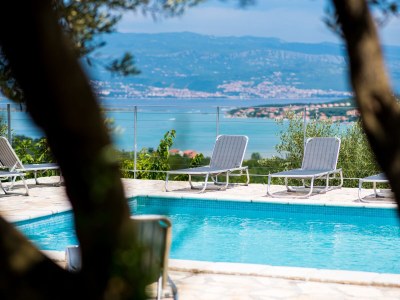 Holiday house with Seaview and pool - Outdoor photo 3