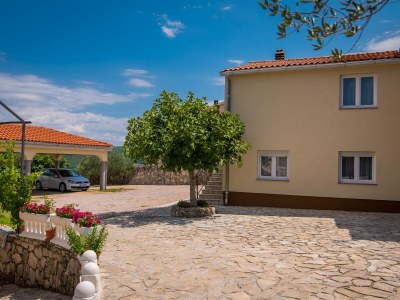 Holiday house with Seaview and pool - Outdoor photo 7
