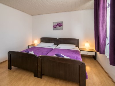 Holiday house with Seaview and pool - Features photo 16